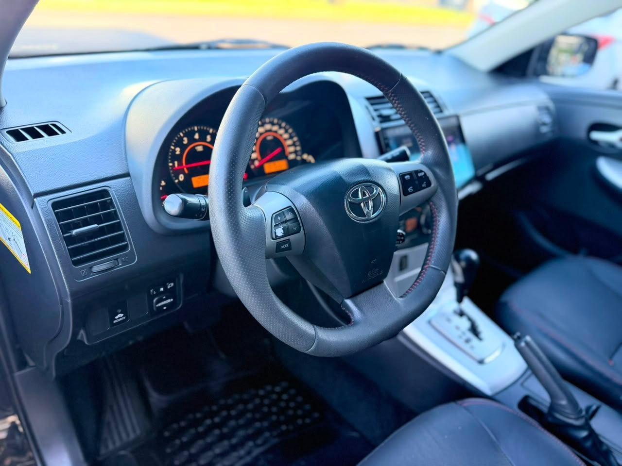 TOYOTA Corolla - Foto