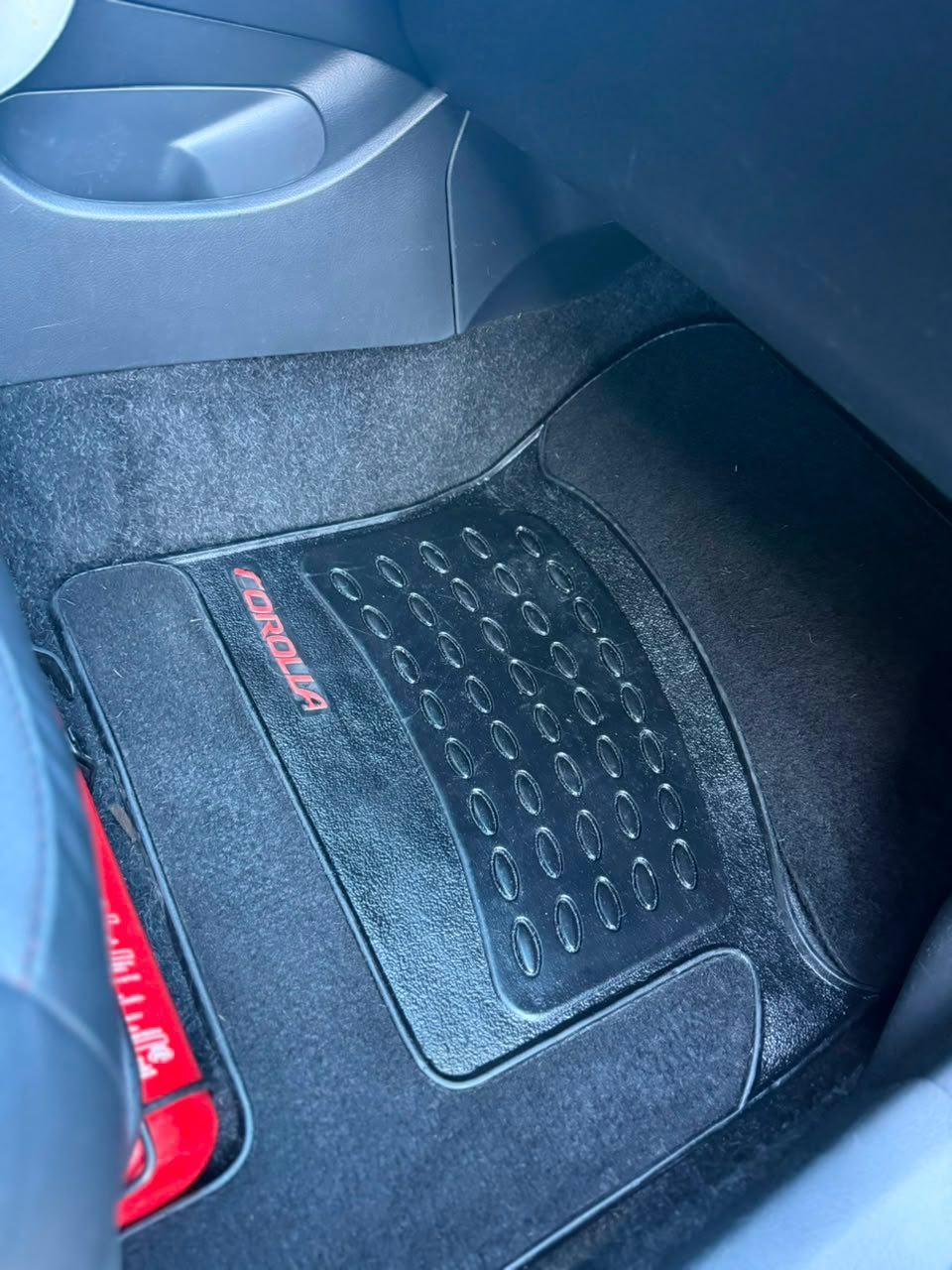 TOYOTA Corolla - Foto