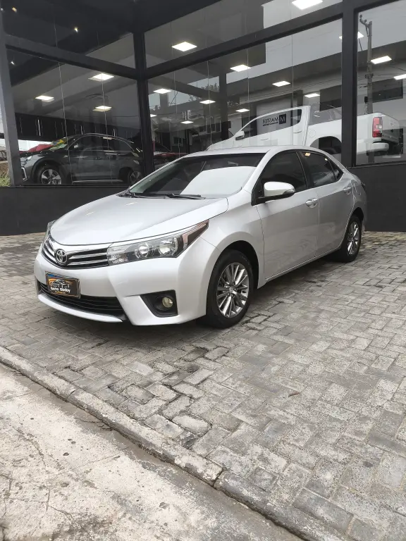 TOYOTA Corolla - Foto