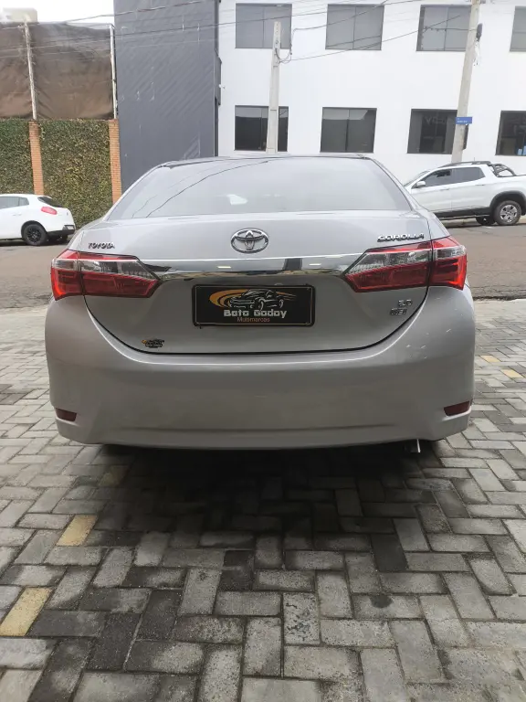 TOYOTA Corolla - Foto