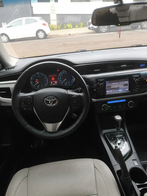 TOYOTA Corolla - Foto