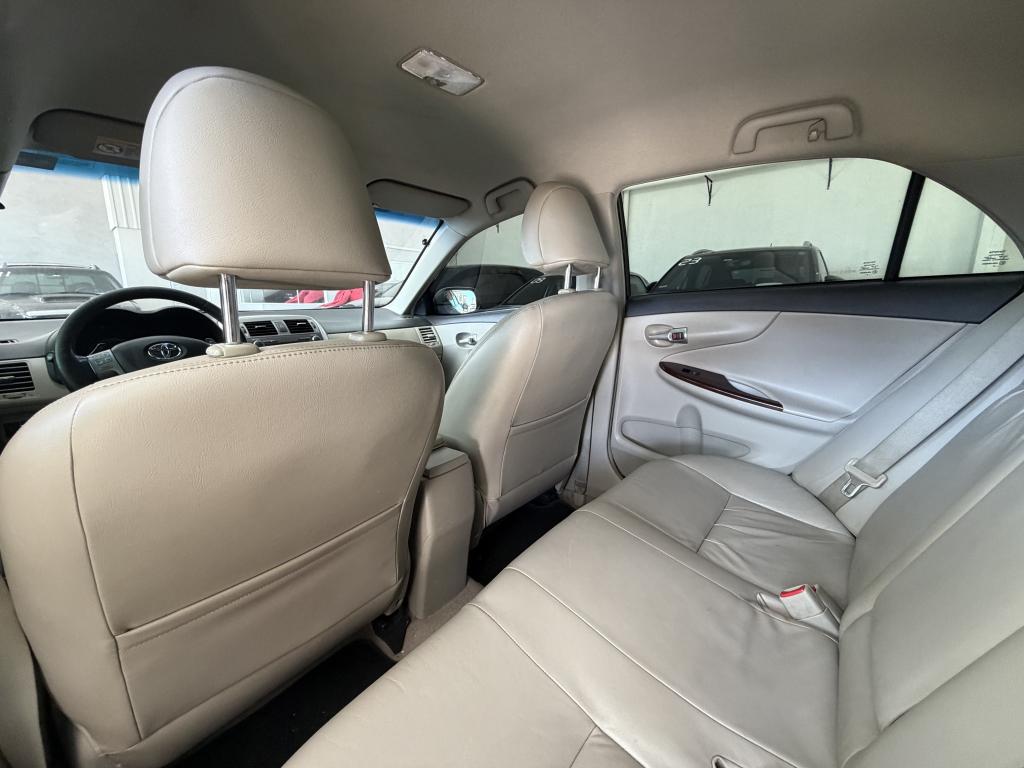 TOYOTA Corolla - Foto