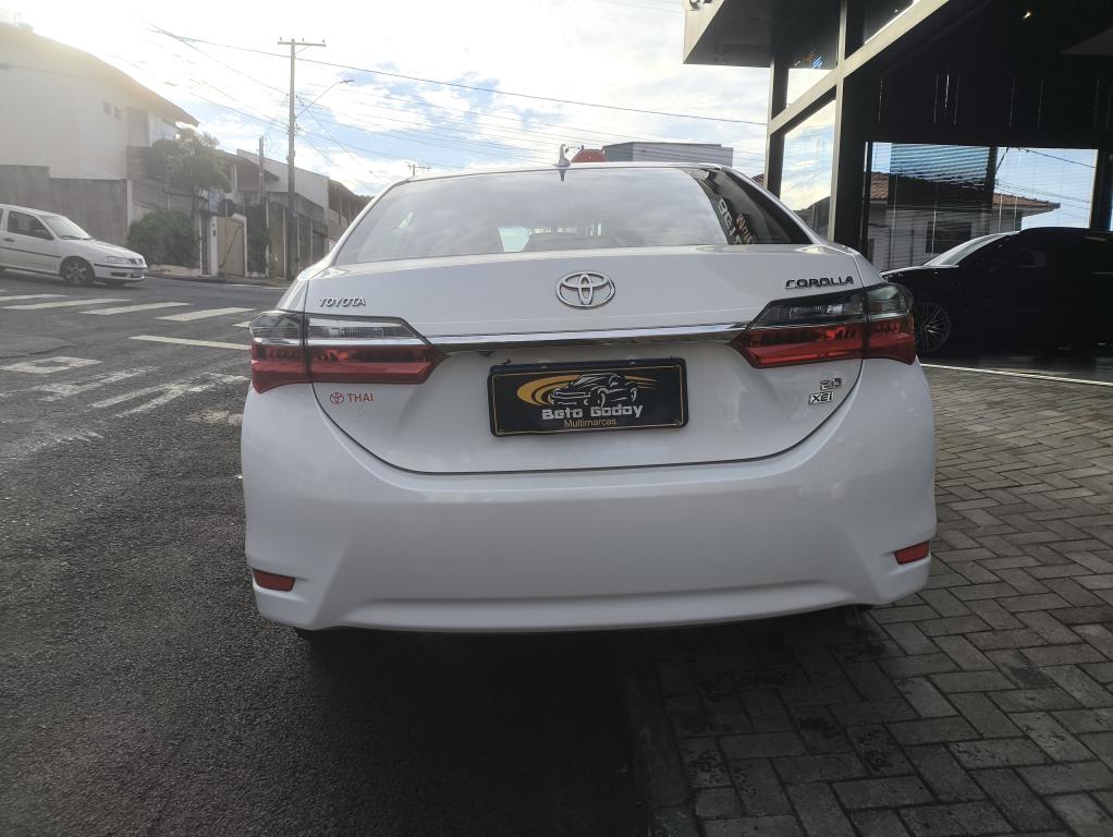 TOYOTA Corolla - Foto