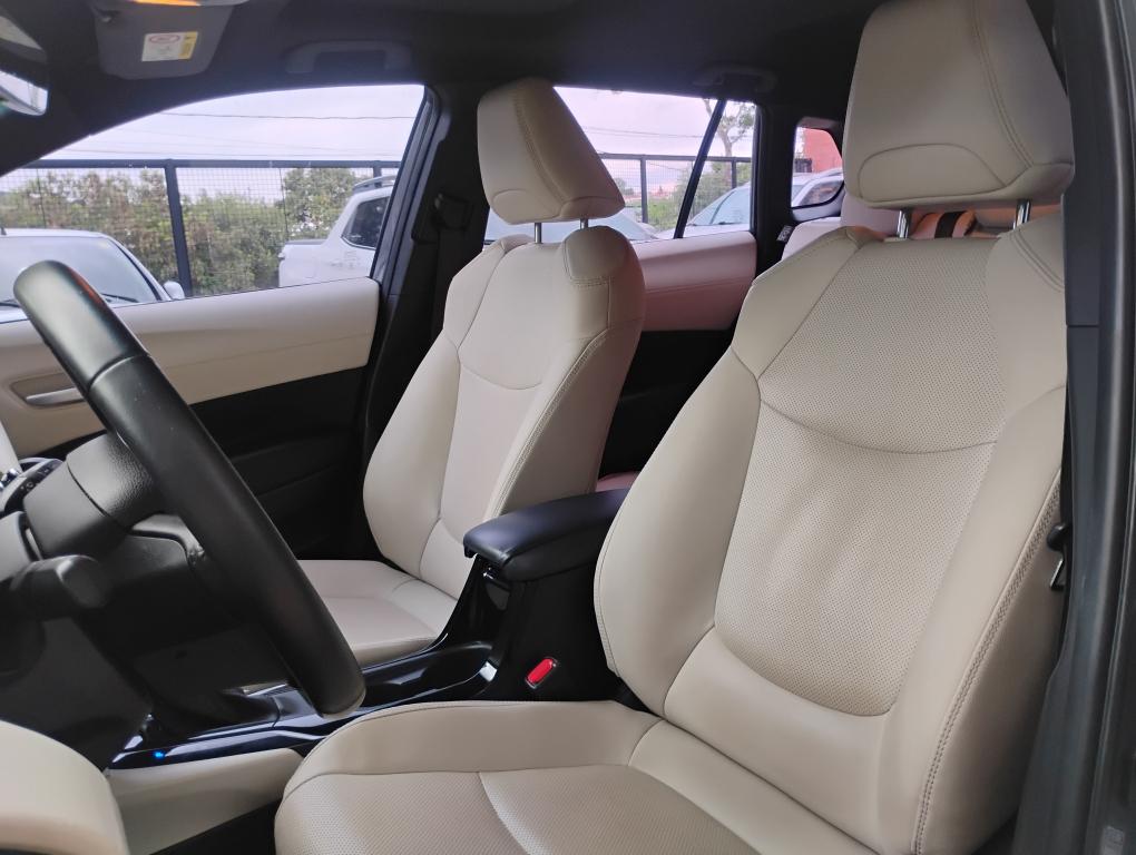 TOYOTA Corolla Cross - Foto