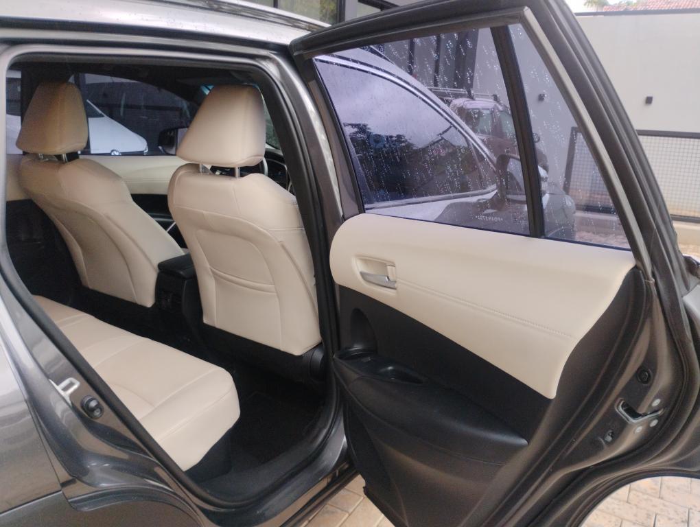 TOYOTA Corolla Cross - Foto