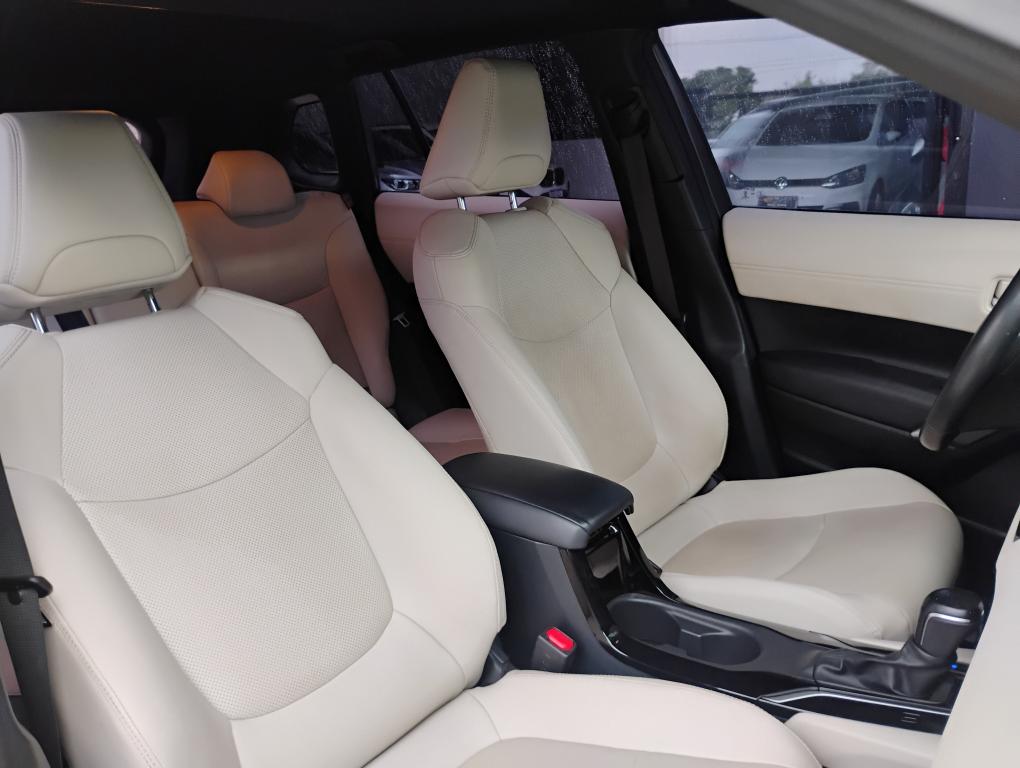 TOYOTA Corolla Cross - Foto