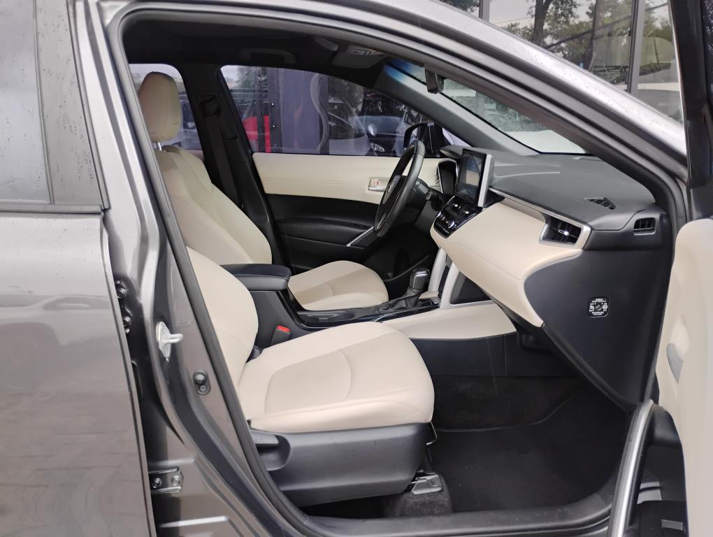 TOYOTA Corolla Cross - Foto