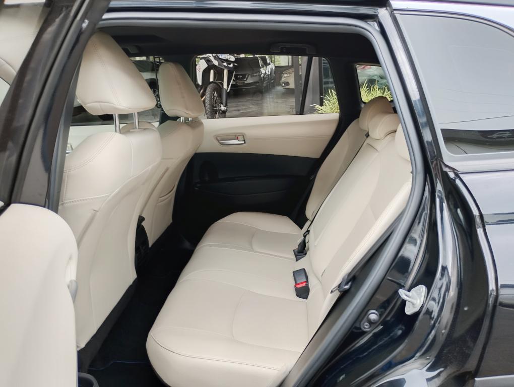 TOYOTA Corolla Cross - Foto