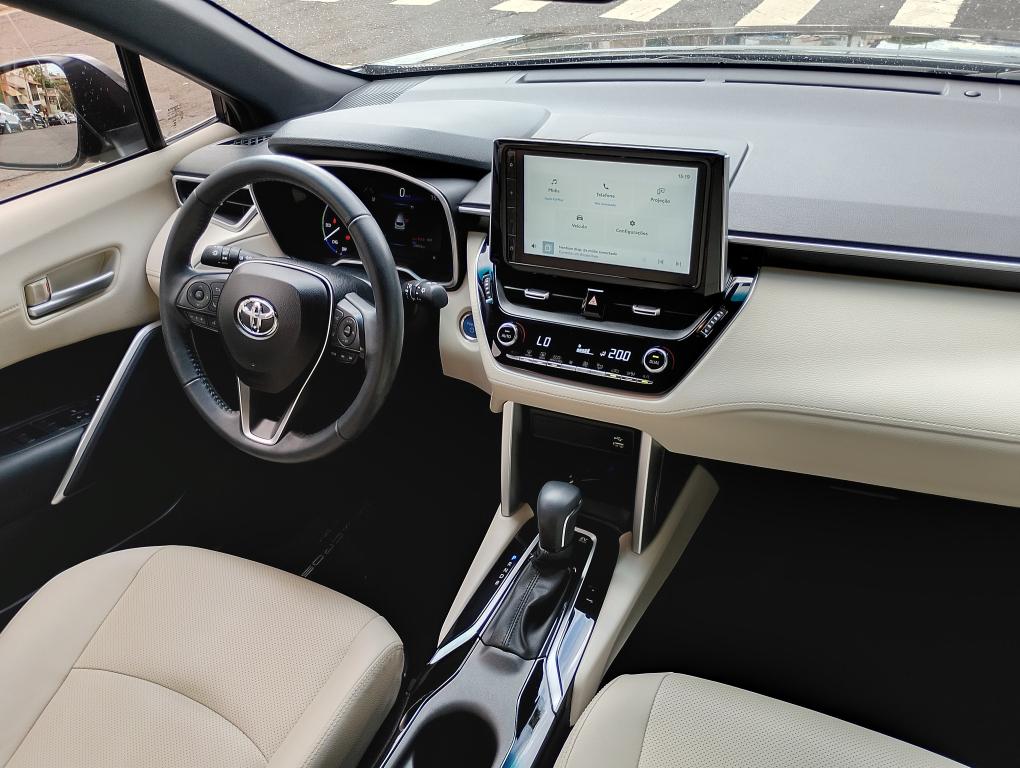 TOYOTA Corolla Cross - Foto