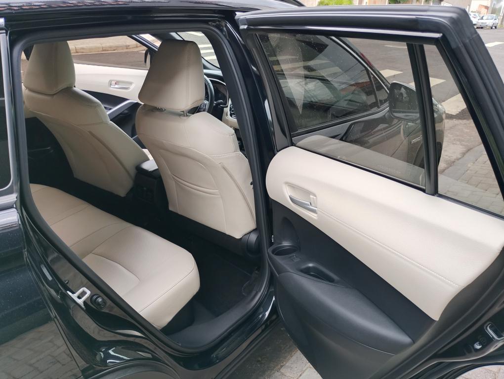 TOYOTA Corolla Cross - Foto