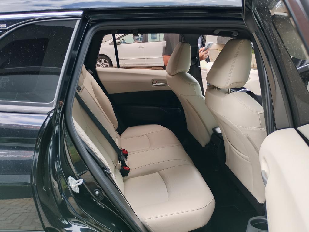 TOYOTA Corolla Cross - Foto