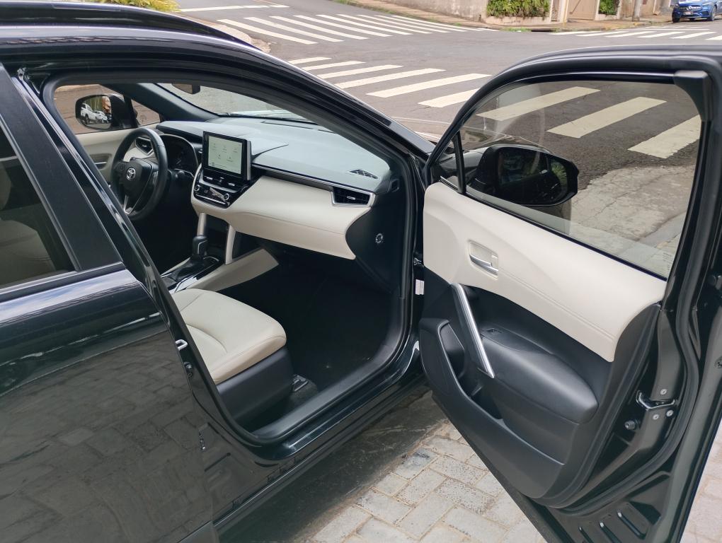 TOYOTA Corolla Cross - Foto