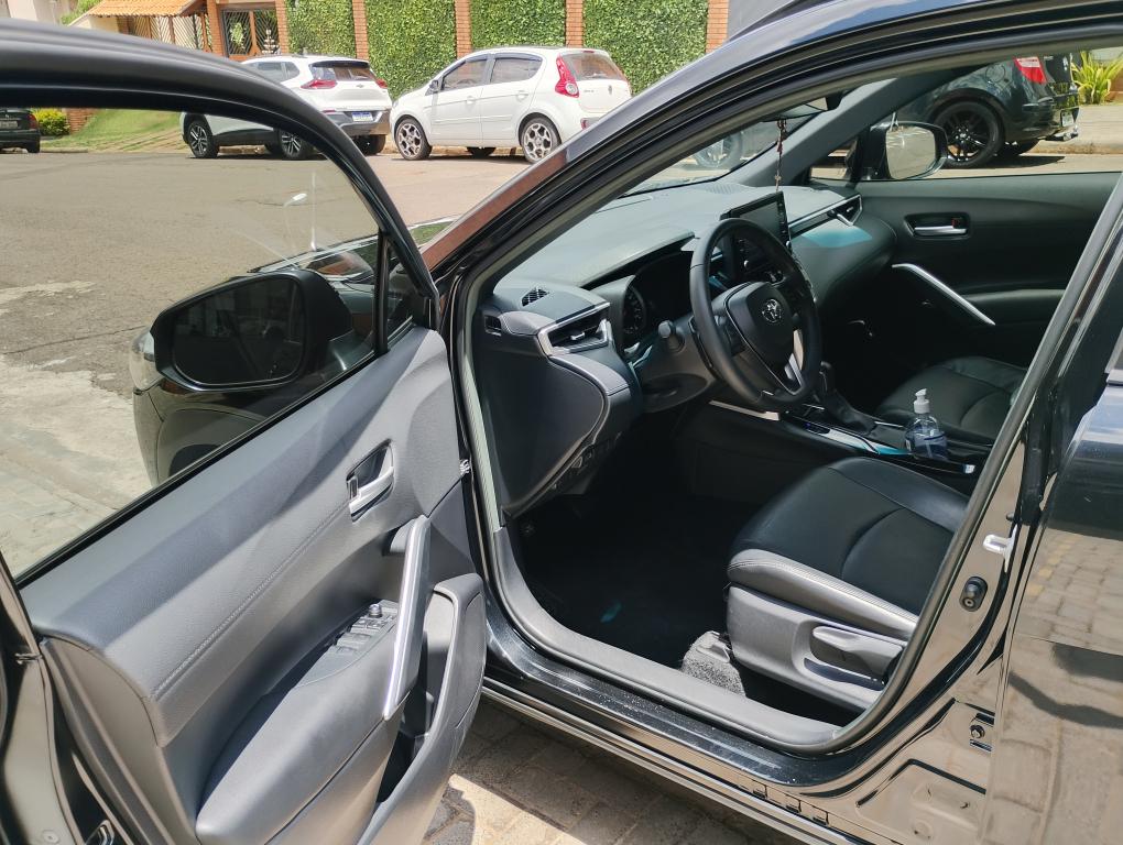 TOYOTA Corolla Cross - Foto