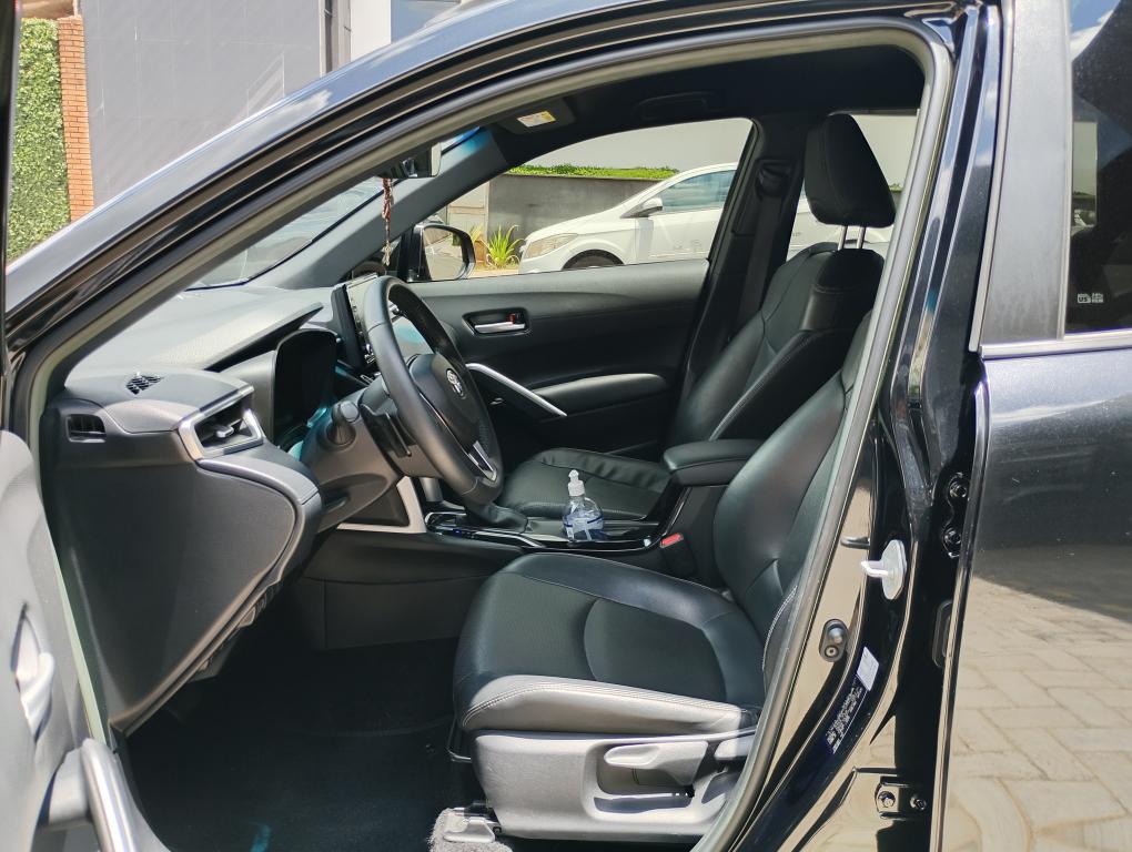 TOYOTA Corolla Cross - Foto