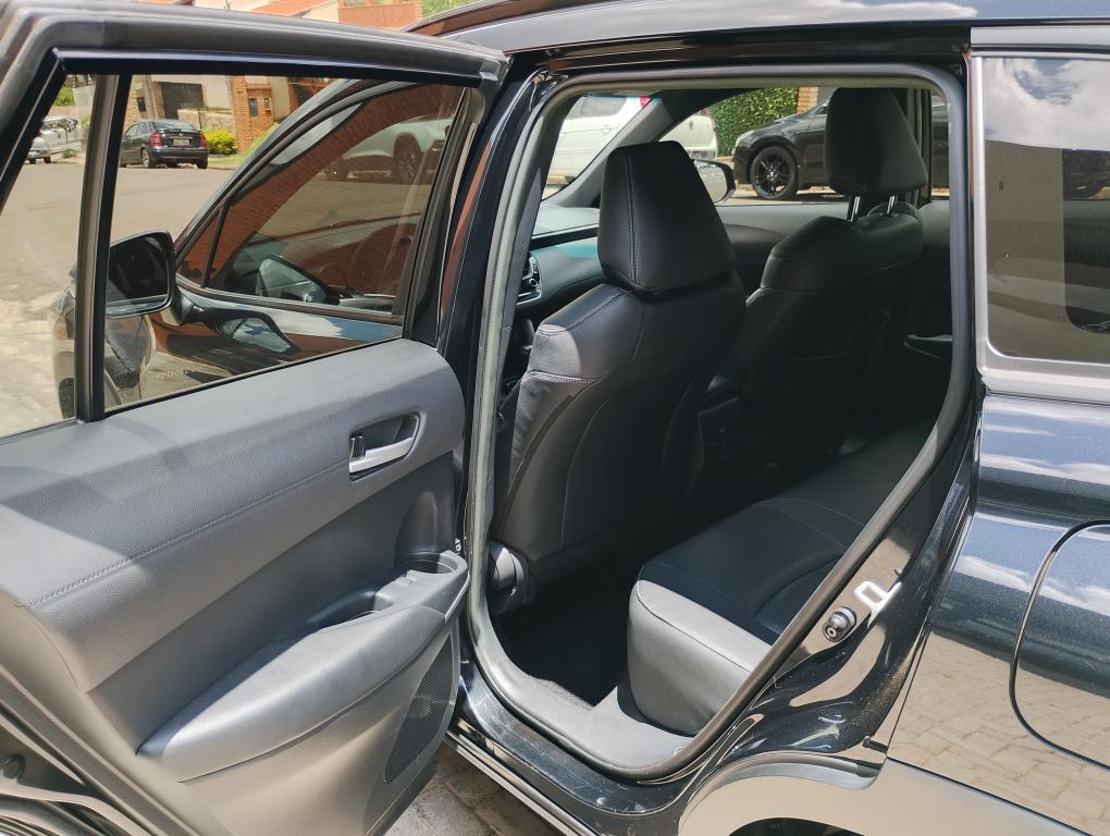 TOYOTA Corolla Cross - Foto