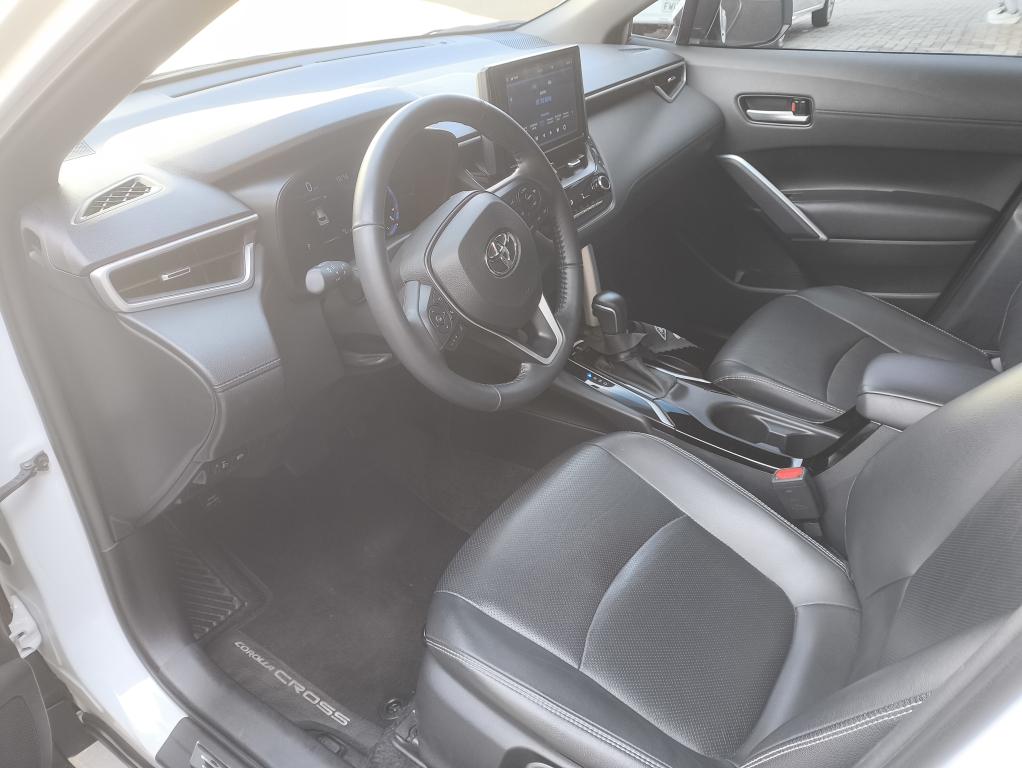 TOYOTA Corolla Cross - Foto