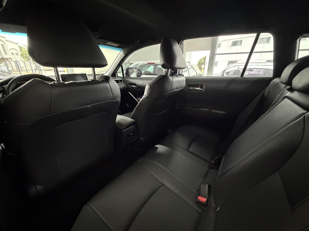 TOYOTA Corolla Cross - Foto
