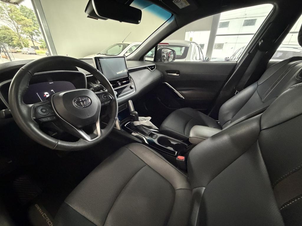 TOYOTA Corolla Cross - Foto