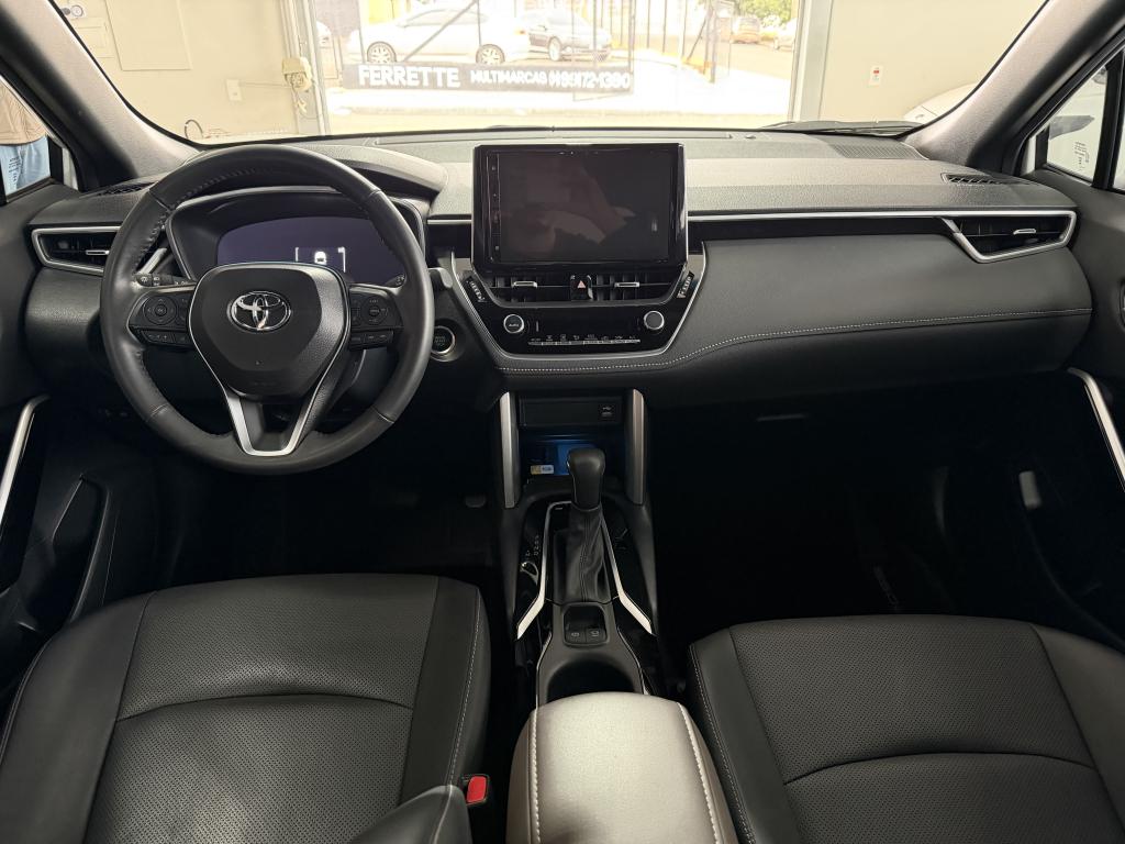 TOYOTA Corolla Cross - Foto