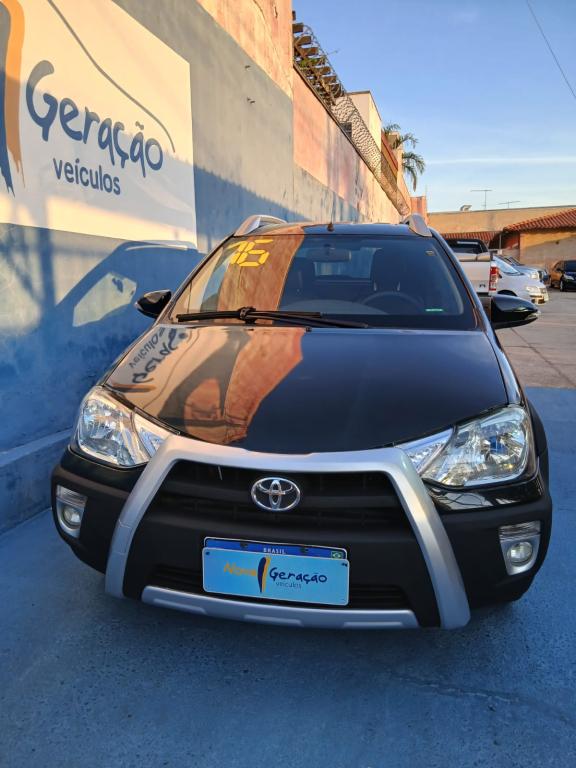 TOYOTA Etios Cross - Foto