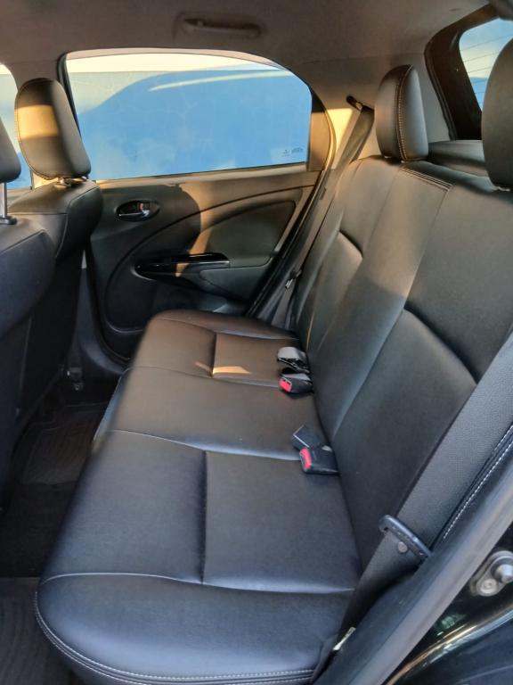 TOYOTA Etios Cross - Foto