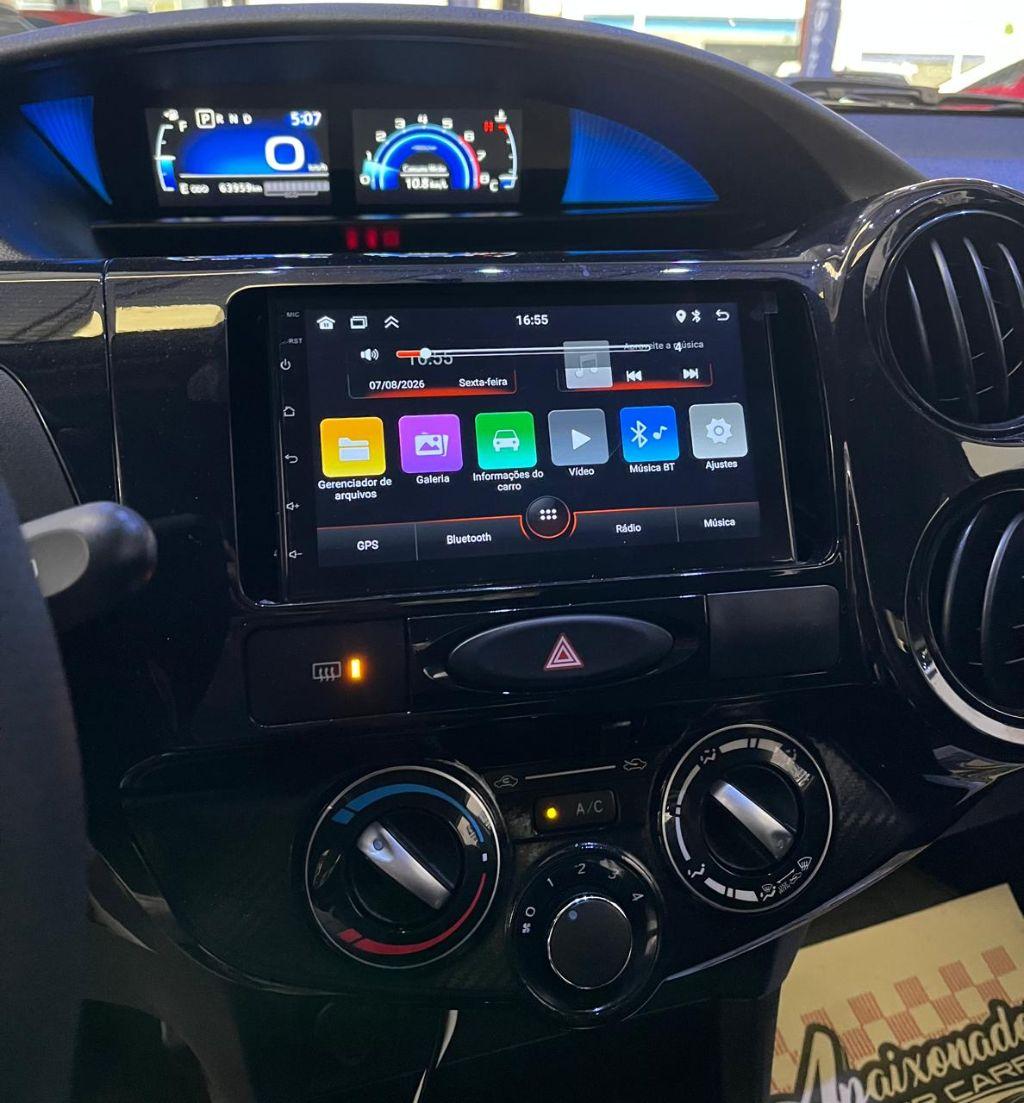 TOYOTA Etios Hatch - Foto