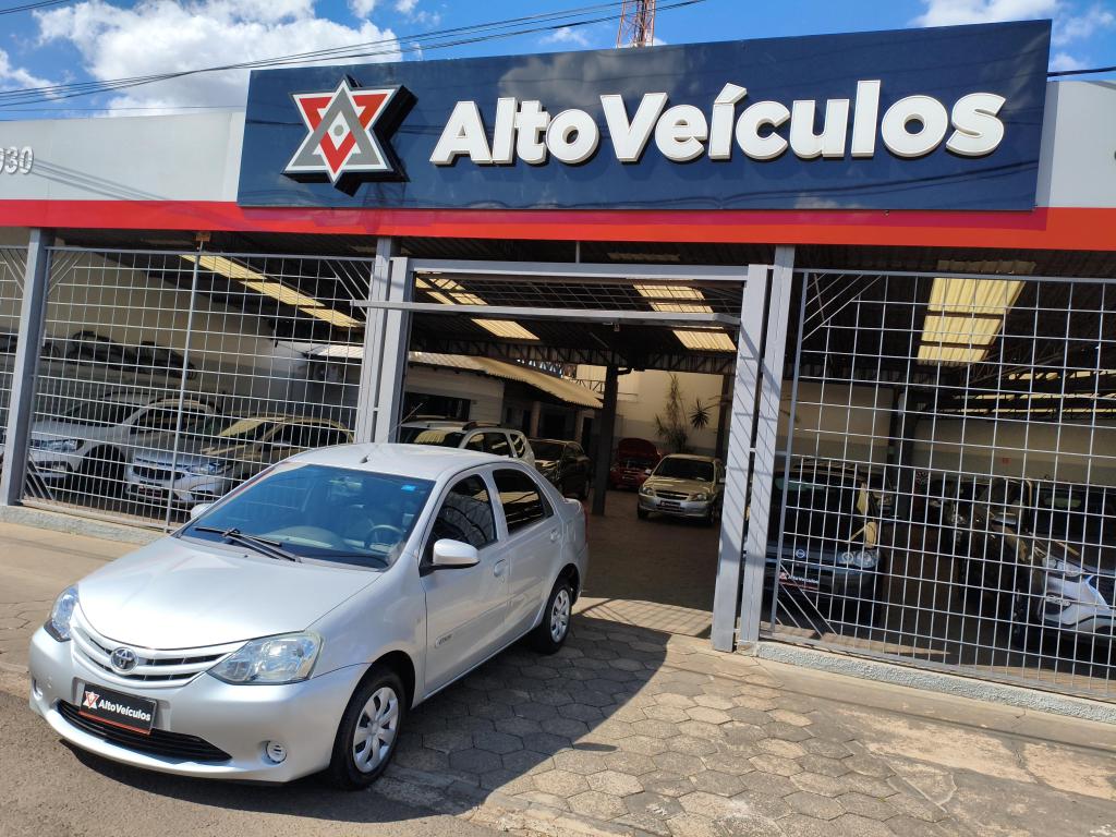 TOYOTA Etios Sedan - Foto