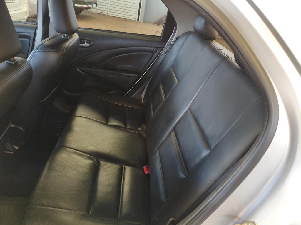 TOYOTA Etios Sedan - Foto