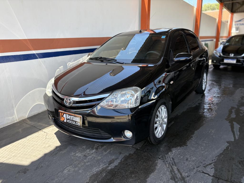 TOYOTA Etios Sedan - Foto