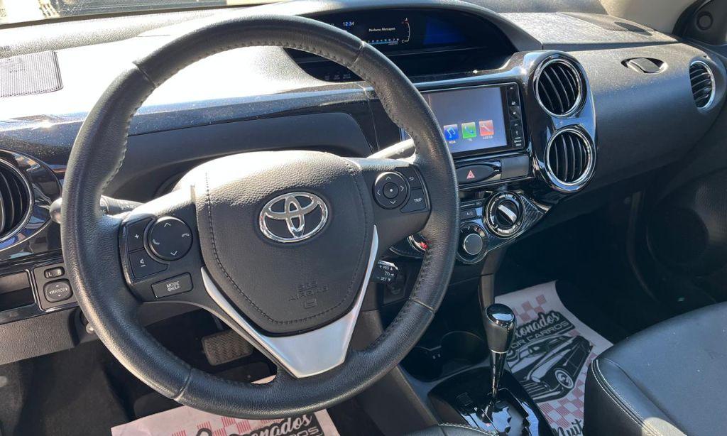 TOYOTA Etios Sedan - Foto