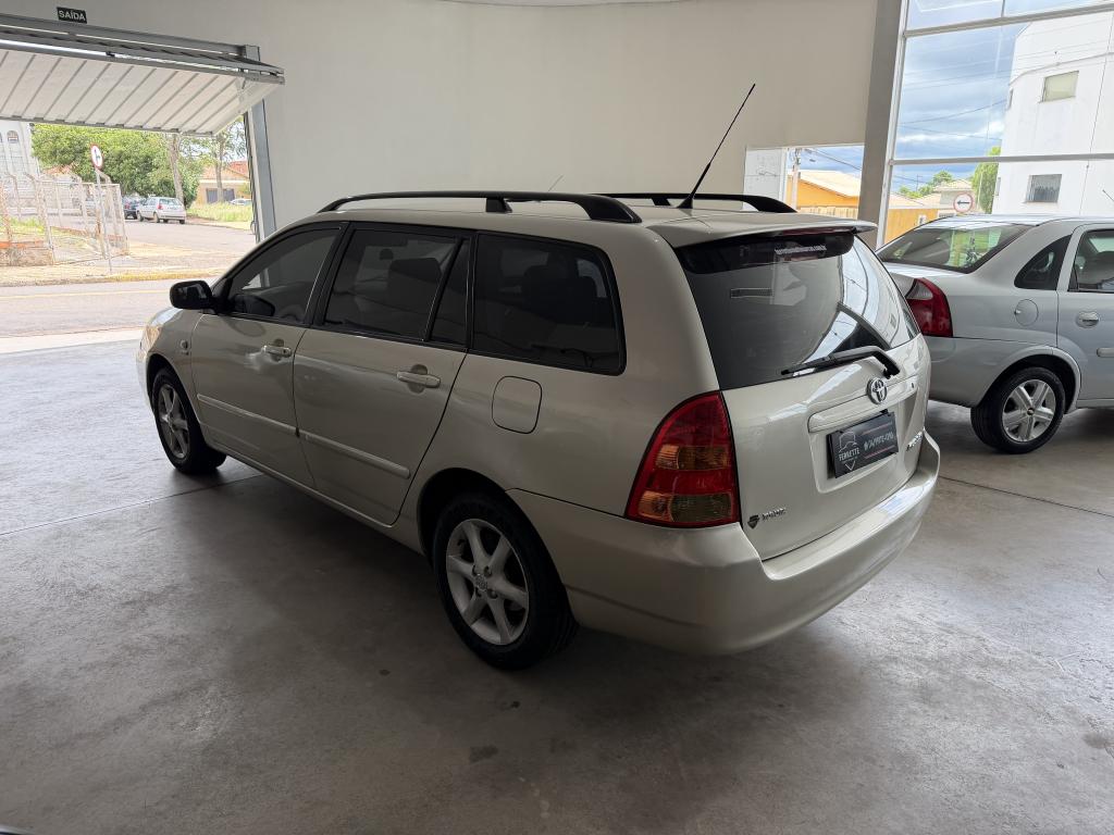 TOYOTA Fielder - Foto