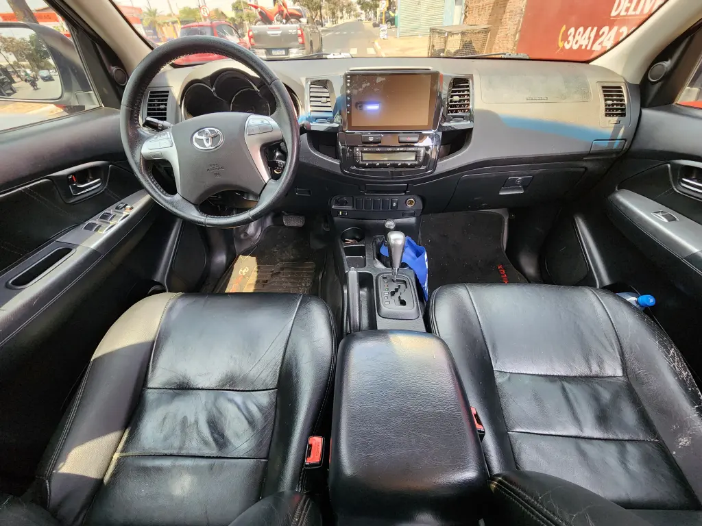 TOYOTA Hilux Caminhonete - Foto