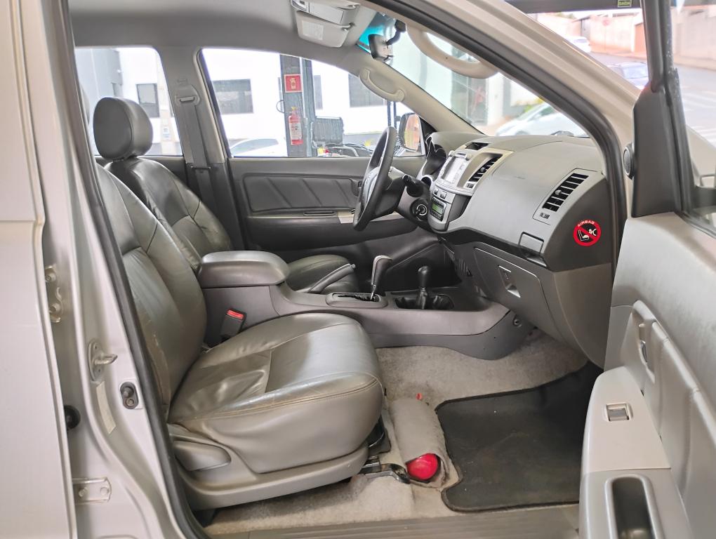 TOYOTA Hilux Caminhonete - Foto