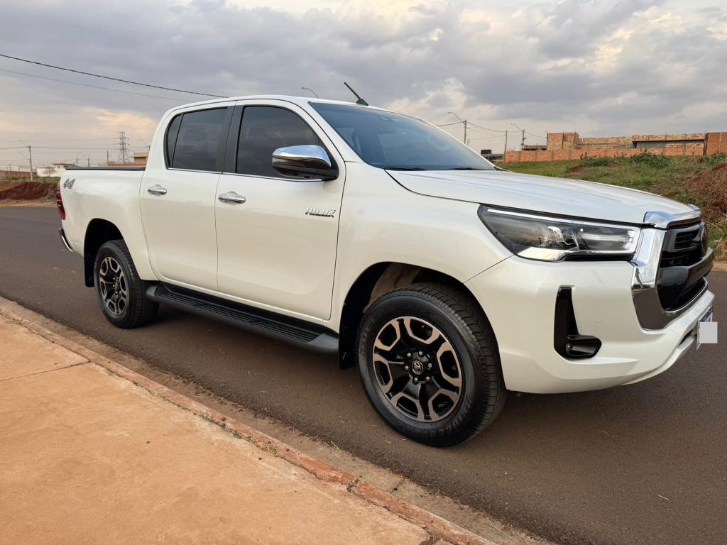 TOYOTA Hilux Caminhonete - Foto