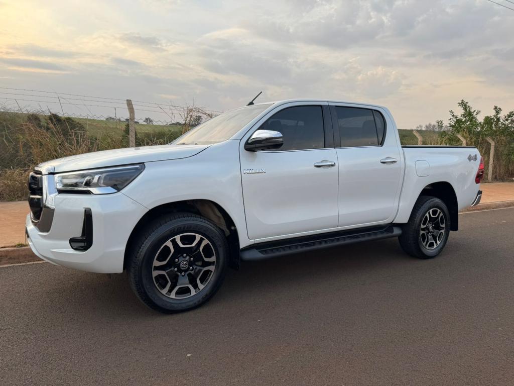 TOYOTA Hilux Caminhonete - Foto