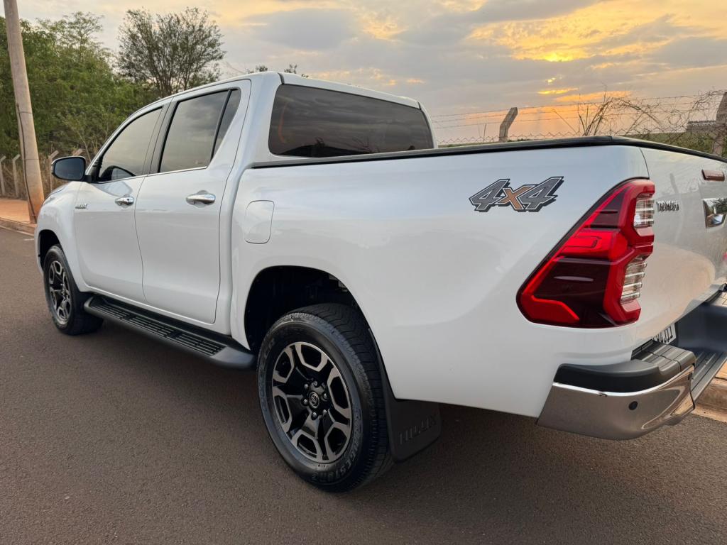 TOYOTA Hilux Caminhonete - Foto