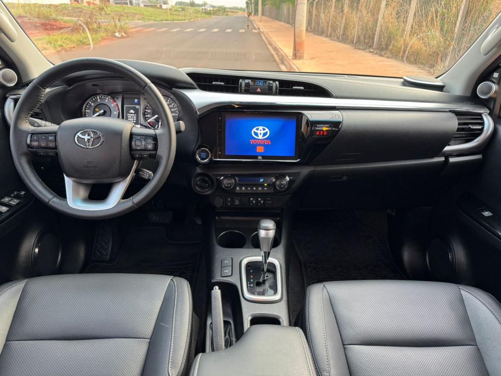 TOYOTA Hilux Caminhonete - Foto