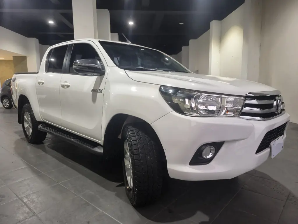 TOYOTA Hilux Caminhonete - Foto