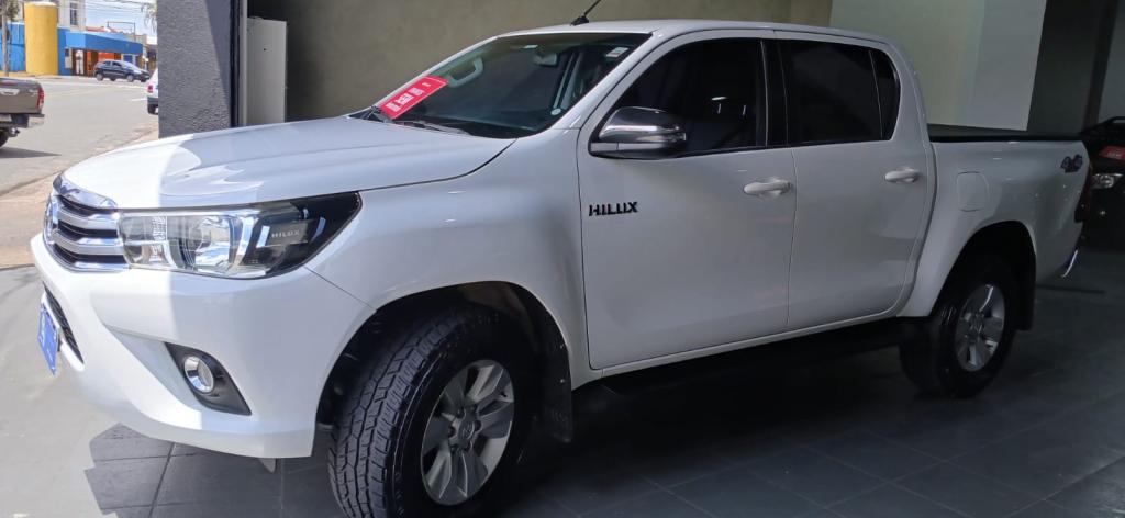 TOYOTA Hilux Caminhonete - Foto