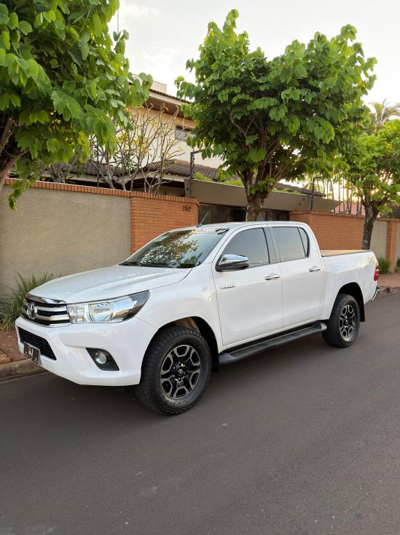 TOYOTA Hilux Caminhonete