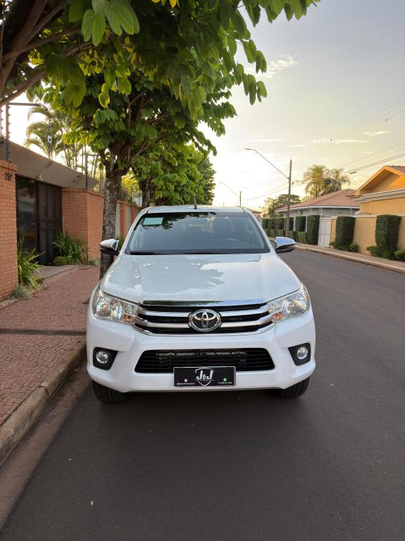 TOYOTA Hilux Caminhonete - Foto