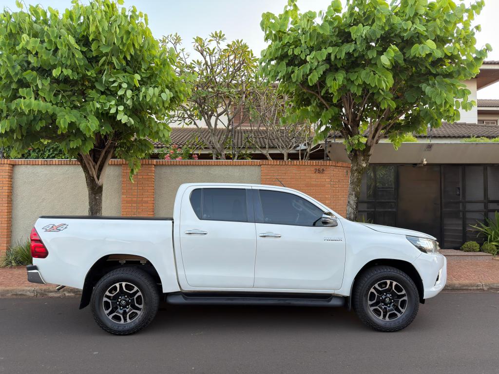 TOYOTA Hilux Caminhonete - Foto