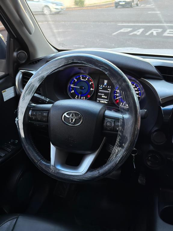 TOYOTA Hilux Caminhonete - Foto