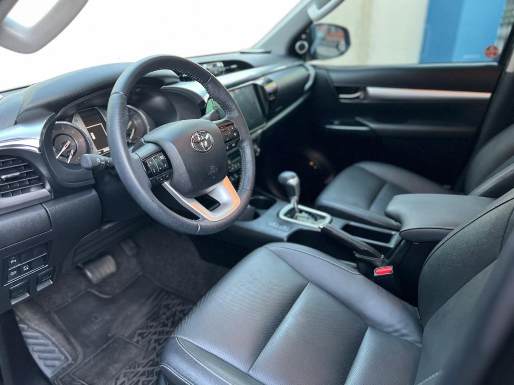 TOYOTA Hilux Caminhonete - Foto