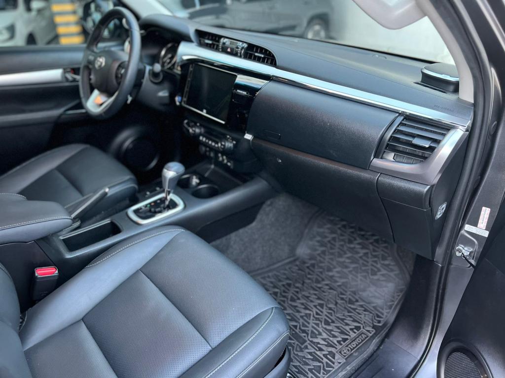 TOYOTA Hilux Caminhonete - Foto