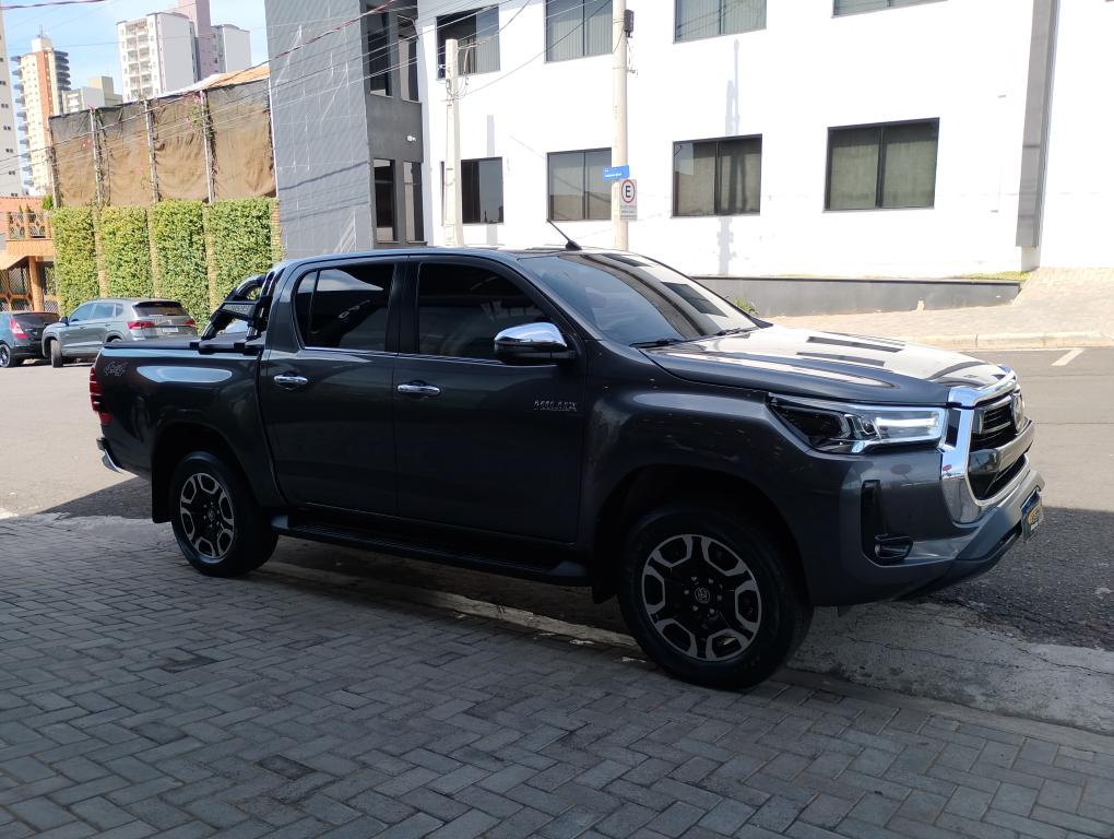 TOYOTA Hilux Caminhonete - Foto