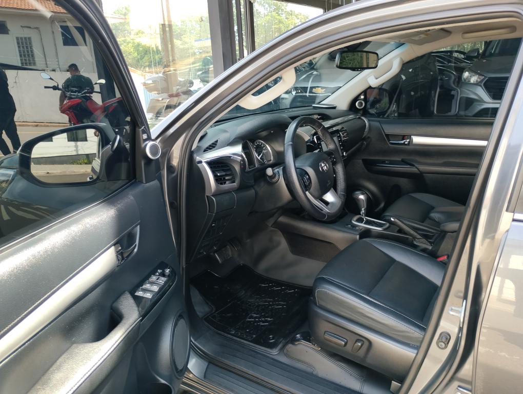 TOYOTA Hilux Caminhonete - Foto