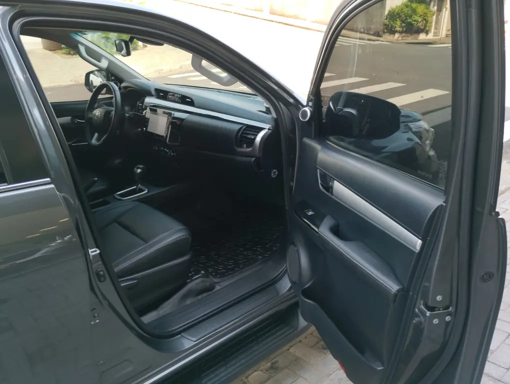TOYOTA Hilux Caminhonete - Foto