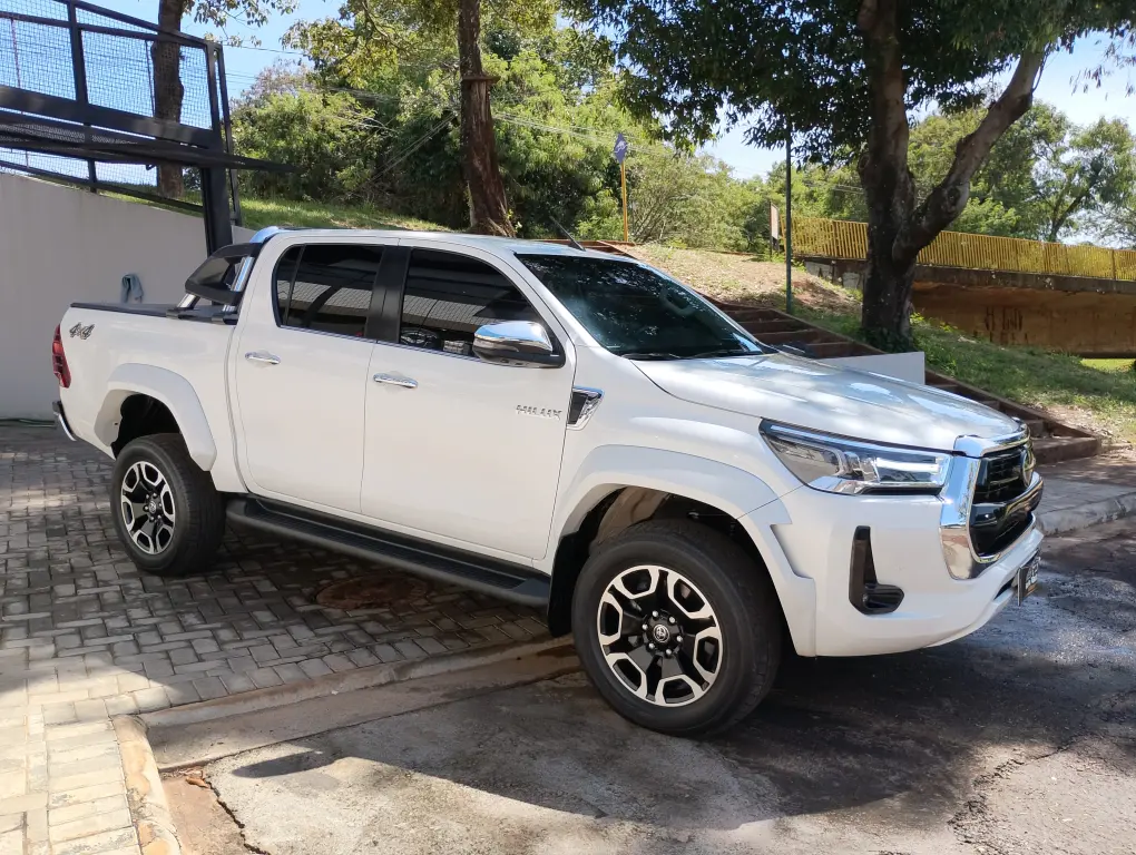 TOYOTA Hilux Caminhonete - Foto