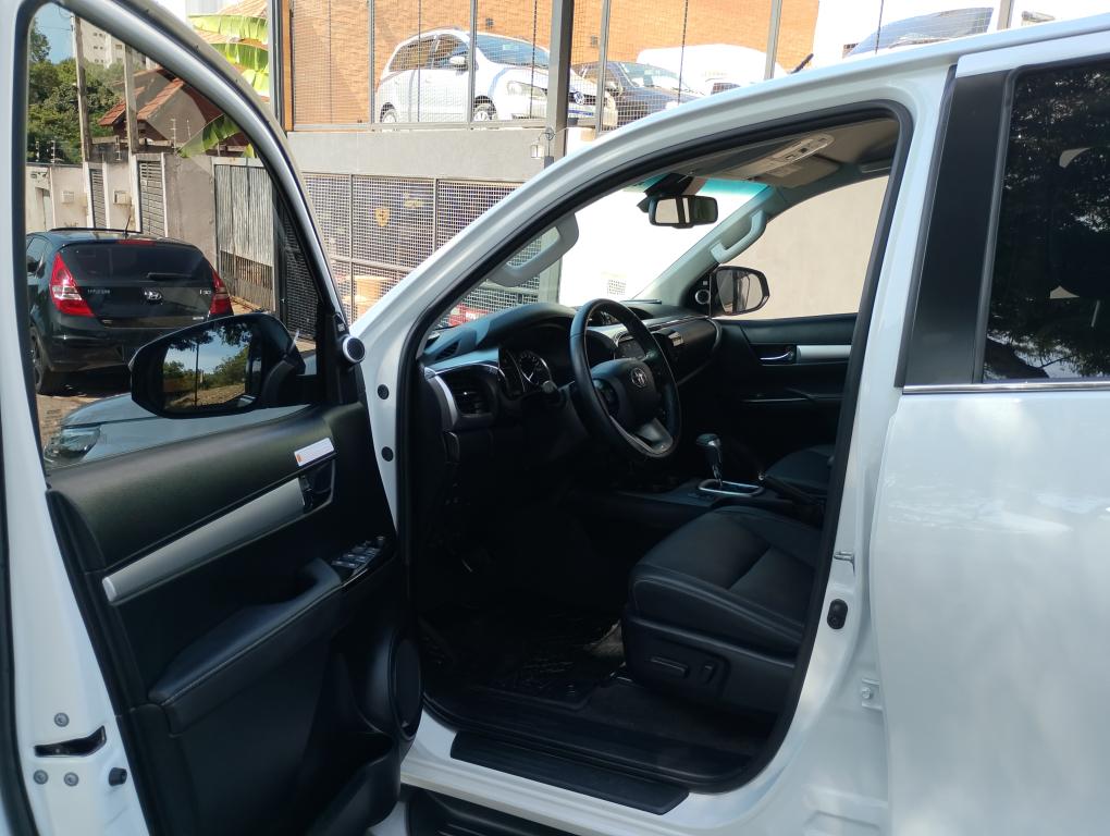 TOYOTA Hilux Caminhonete - Foto